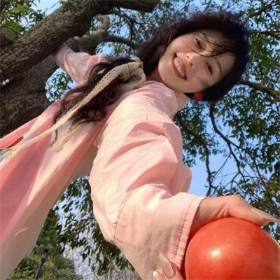踏浪女人